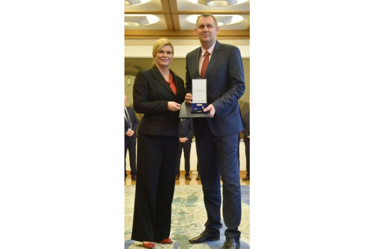 Ivan Vlainić, učitelj, inovator, povjerenik NSZSŠH – priča o velikom čovjeku i njegovom pozivu – predanom radu s učenicima